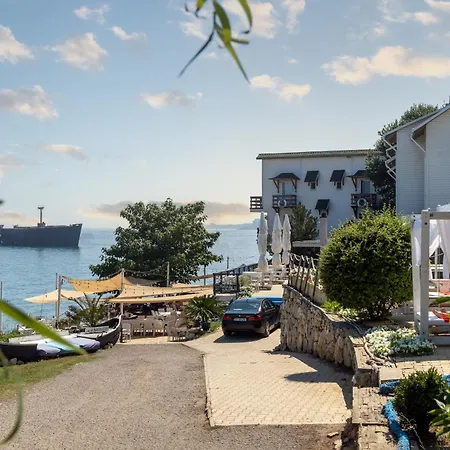 Sea&sky 게스트하우스 코스티네스티